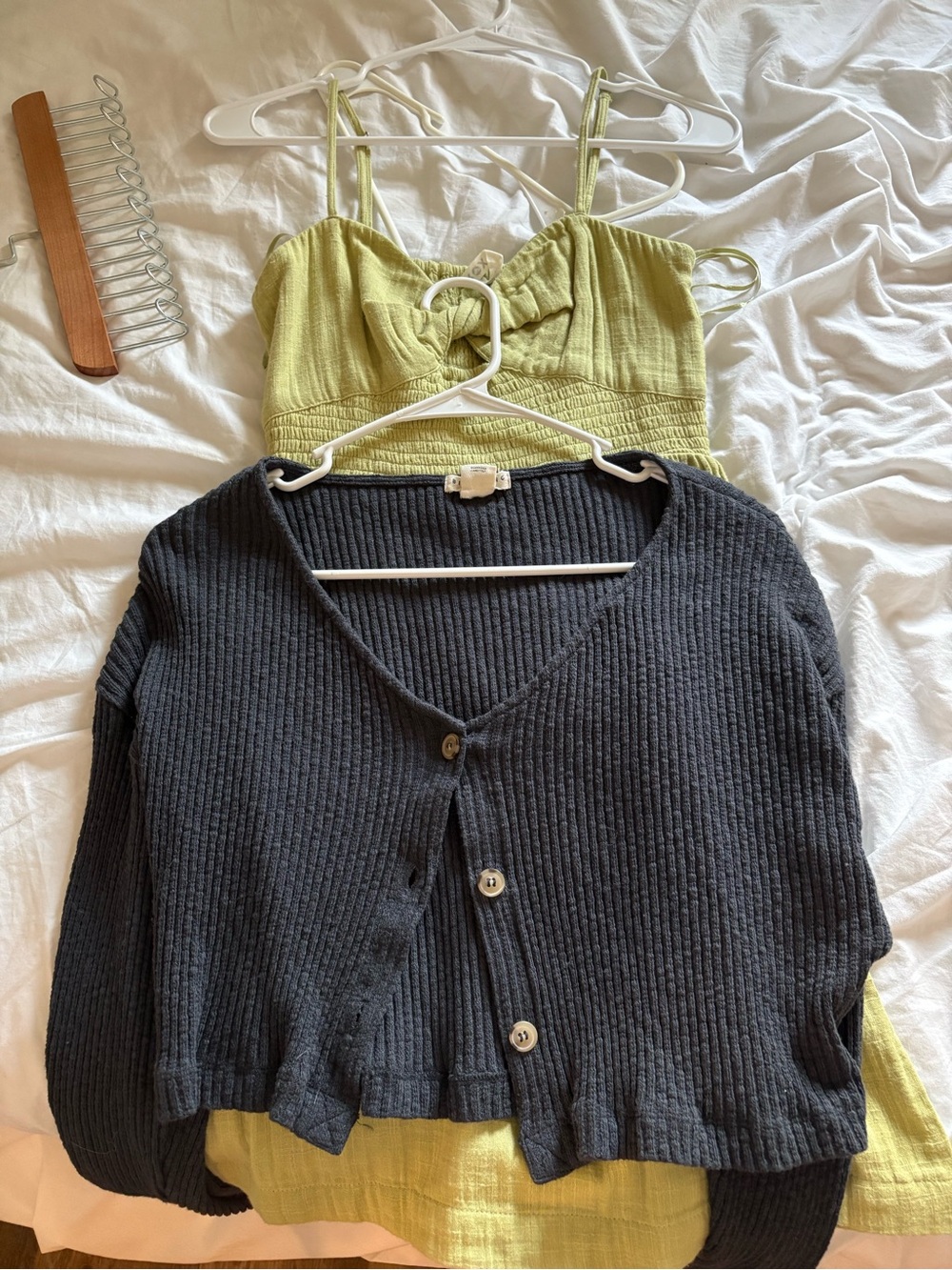 Billabong Black Ribbed V-Neck Cardigan CROPPED